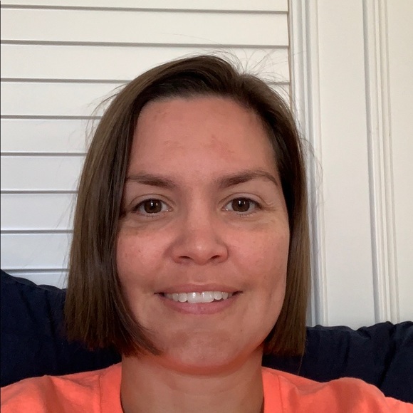 Meet your Posher, Lisa - Picture 1 of 1